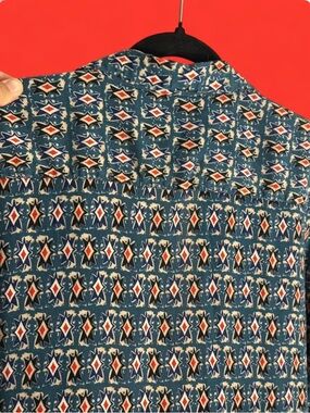 Geometric Retro Print Button-Up Shirt in Teal & Red